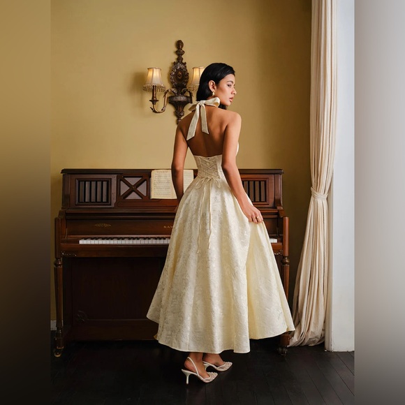 Commense Vintage Halter Lace-Up Back Dress - Picture 3 of 16